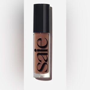 Nwt GLOSSYBOUNCE™
HIGH-SHINE HYDRATING LIP GLOSS OIL Push